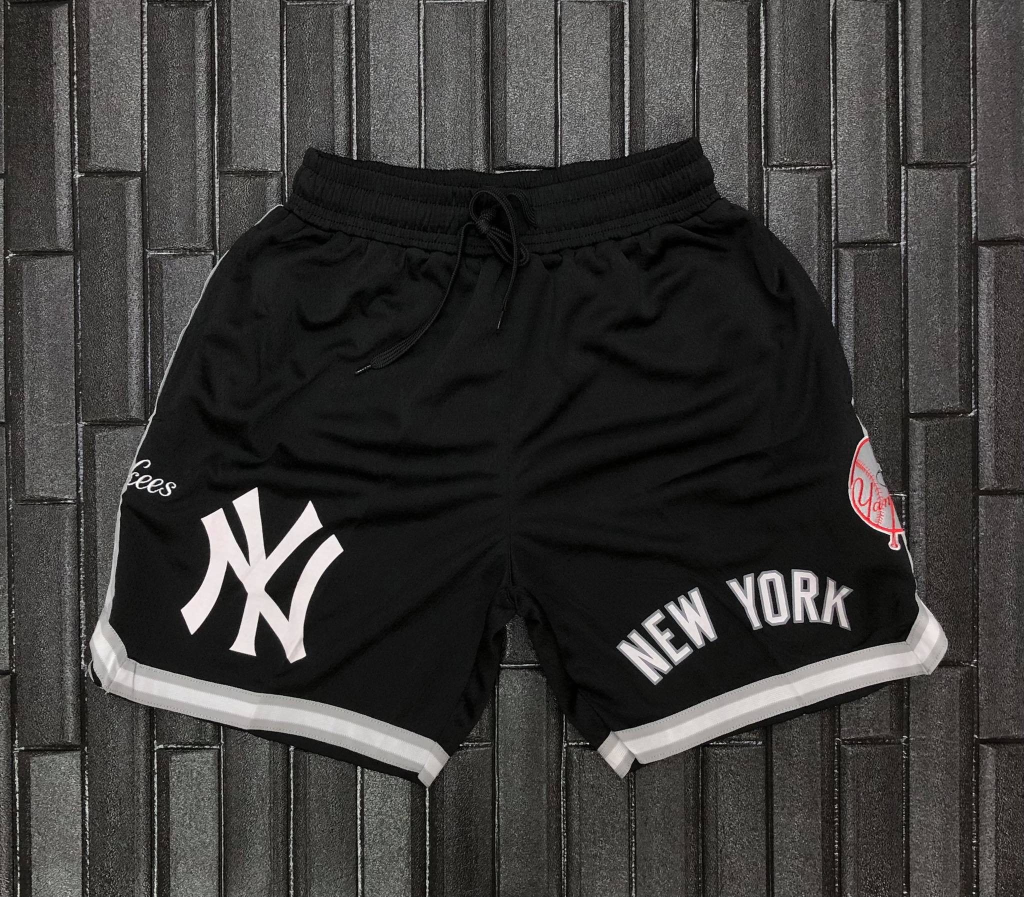 Shop Yankee Short online