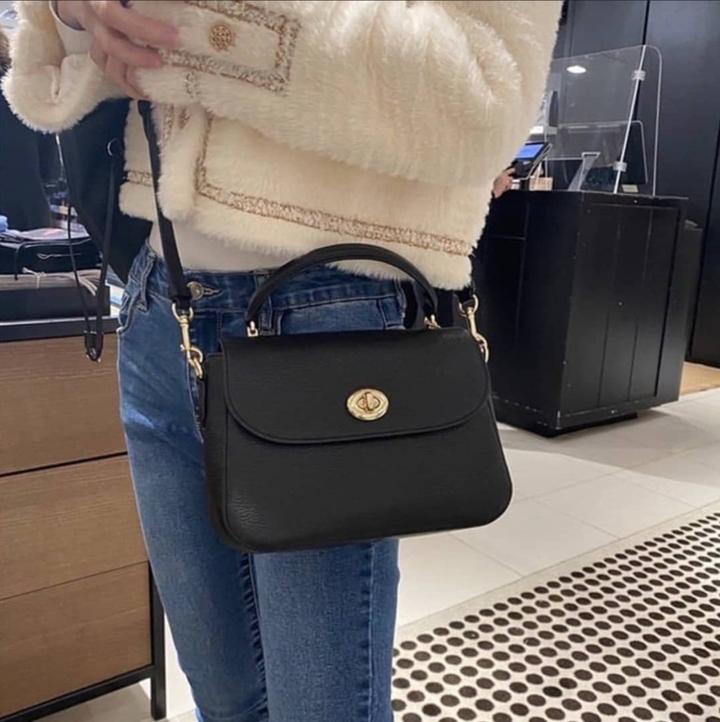 โค้ชแท้ MARLIE TOP HANDLE SATCHEL (COACH C1557) ขนาด Facebook
