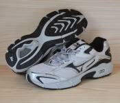 Mizuno Men's Non-Slip Running Shoes