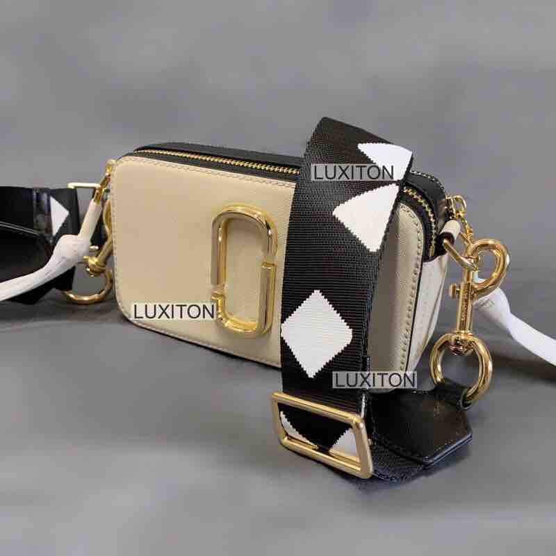 Marc Jacobs The Logo Strap Snapshot Camera Bag in French Grey Multi,  Luxury, Bags & Wallets on Carousell