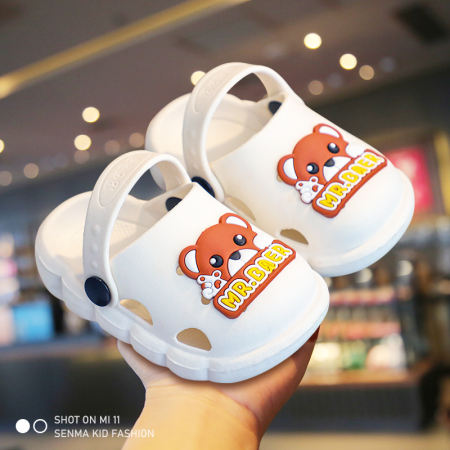 SENMA Kids' Cute Bear Lightweight Flip Flops - Unisex Sandals