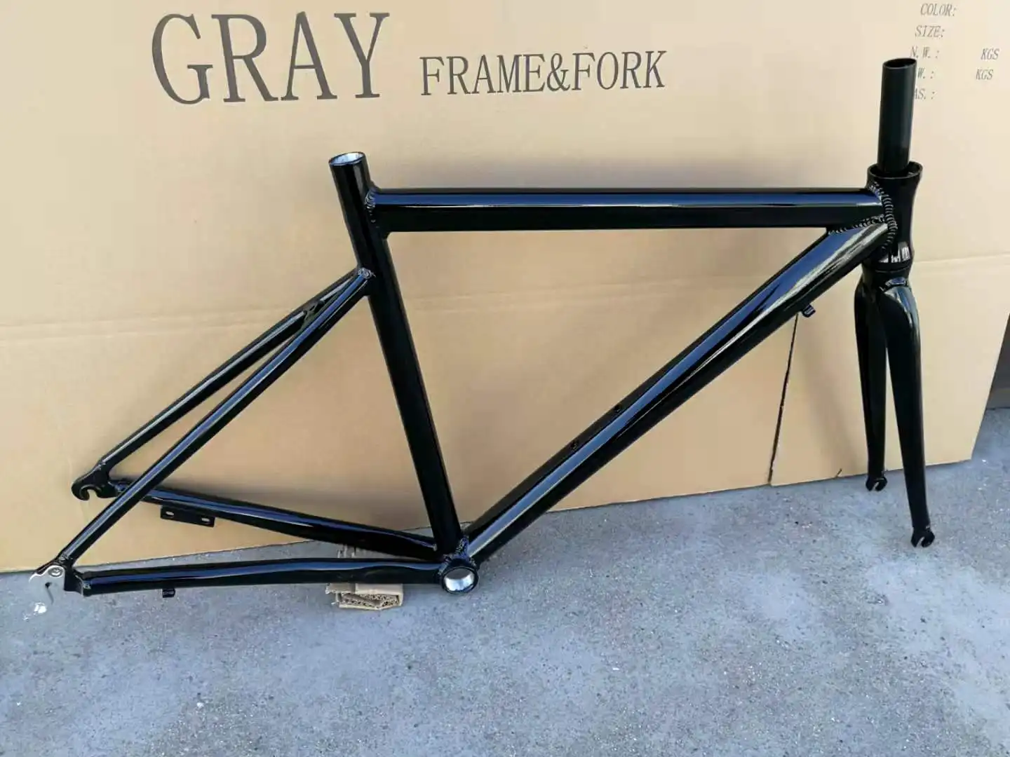 steel fork on aluminum frame