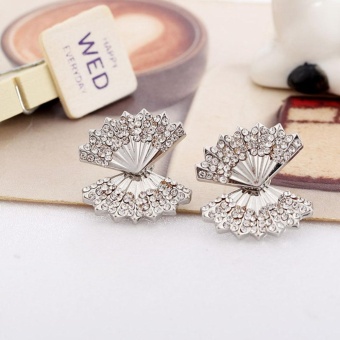 1 Pair Fashion Women Lady Elegant Crystal Rhinestone Shell Ear Stud Earrings Charms Jewelry (silver) - Intl June 2018 - 2 1 Pair Fashion Women Lady Elegant Crystal Rhinestone Shell Ear Stud Earrings Charms Jewelry (silver) - intl - 2