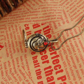 The Vampire Diaries Elenas Vervain Antique Locket Vintage NecklaceCopper June 2018 - 3 The Vampire Diaries Elenas Vervain Antique Locket Vintage NecklaceCopper - 3