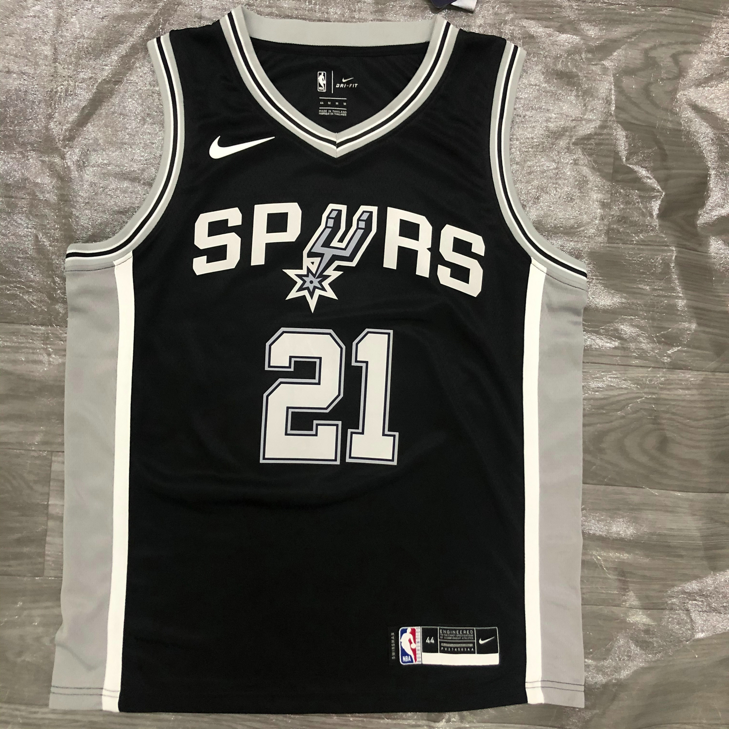 San Antonio Spurs Icon Edition 2022/23 Nike Dri-FIT NBA Swingman Jersey.  Nike IL