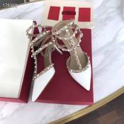 Valentino Rockstud Stiletto Heels: Elegant and Noble Single Shoes