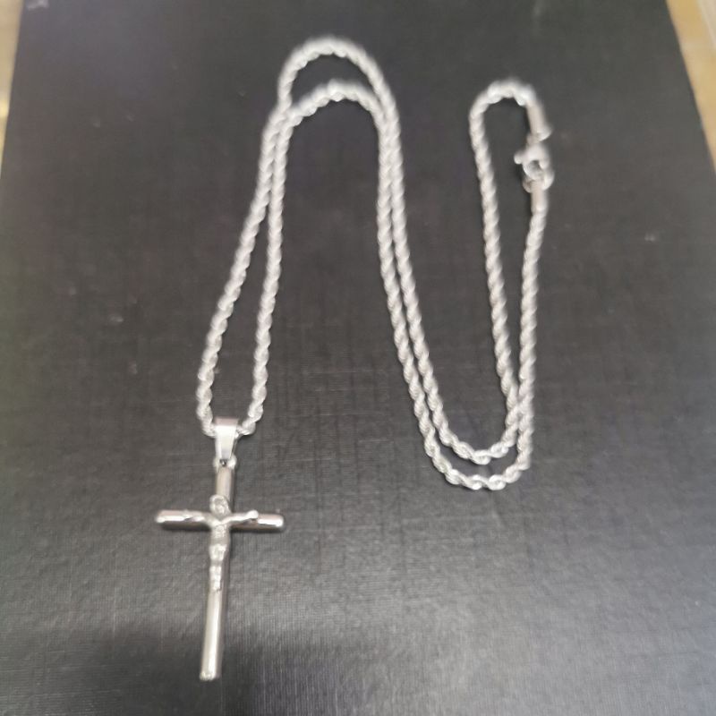 Silver rope chain with deals cross pendant