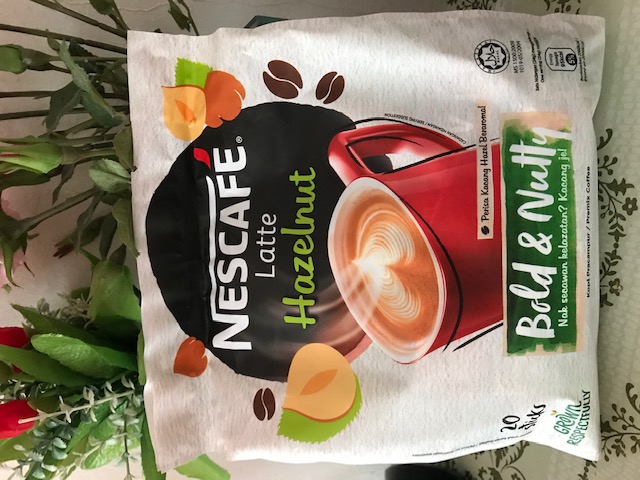 nescafé cappuccino noisette - rich and nutty coffee sachets