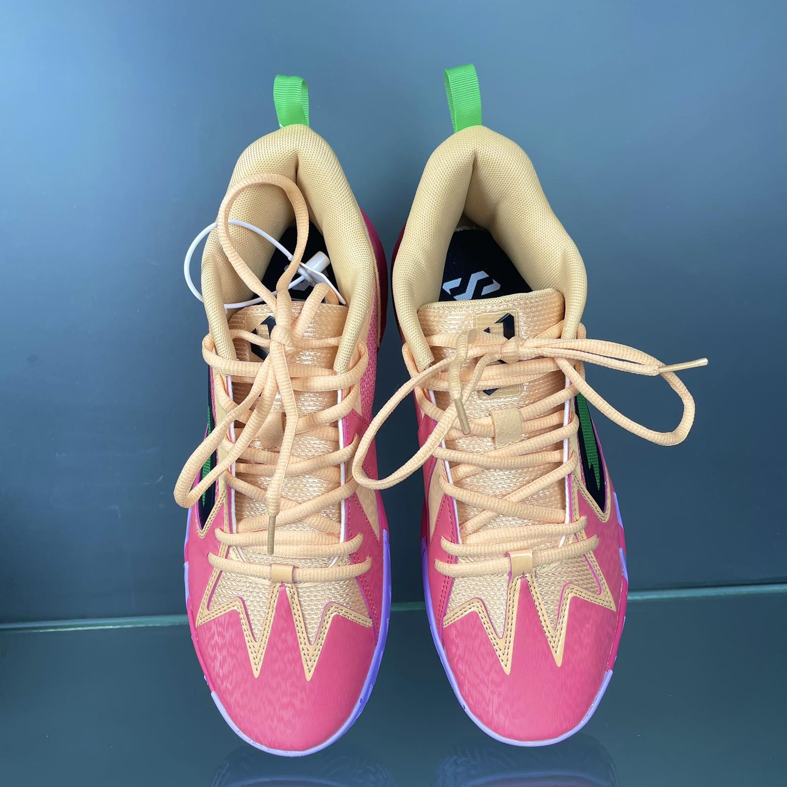 Pink kyrie clearance shoes