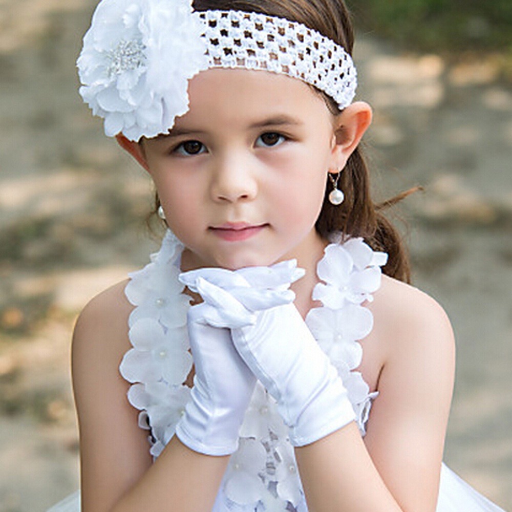 Shop cinnamoroll winter gloves for kids with great discounts and prices