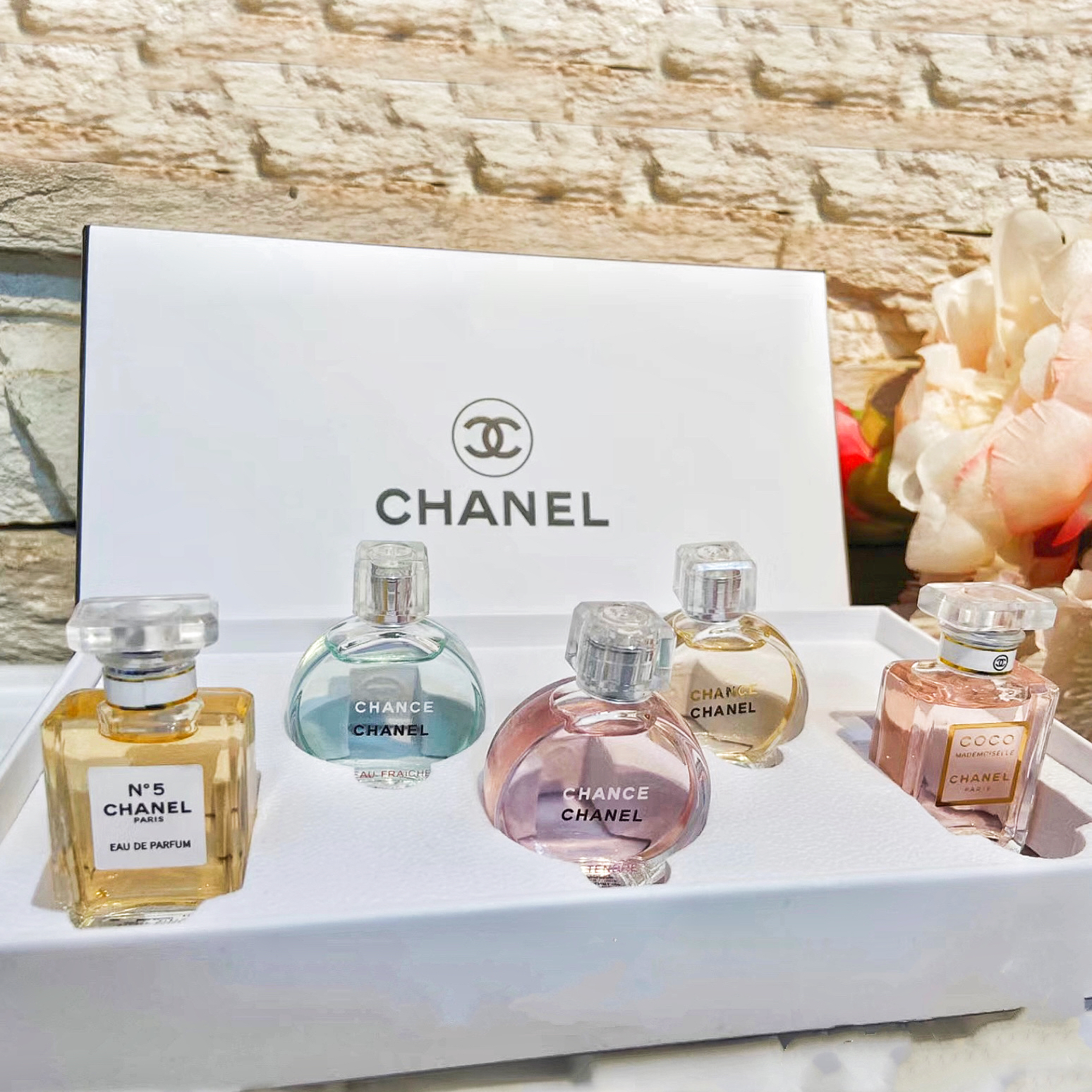 Gift Set of cosmetics Chanel 5 in 1 6 in1 mascara, eau de toilette chance  tender, Coco Mademoiselle 15 ml, eyeliner lipstick Chanel - AliExpress