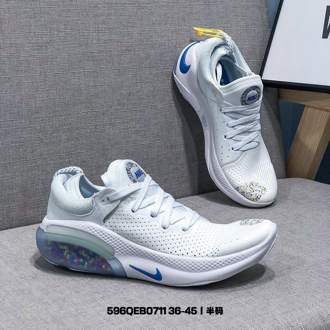 trendy sports shoes