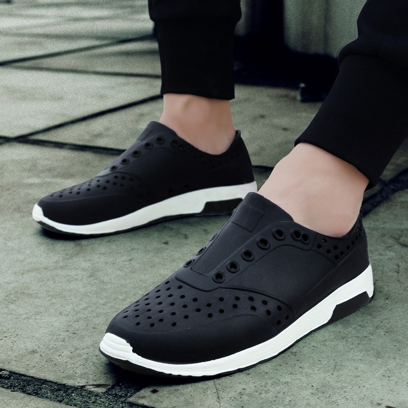 waterproof shoes beach