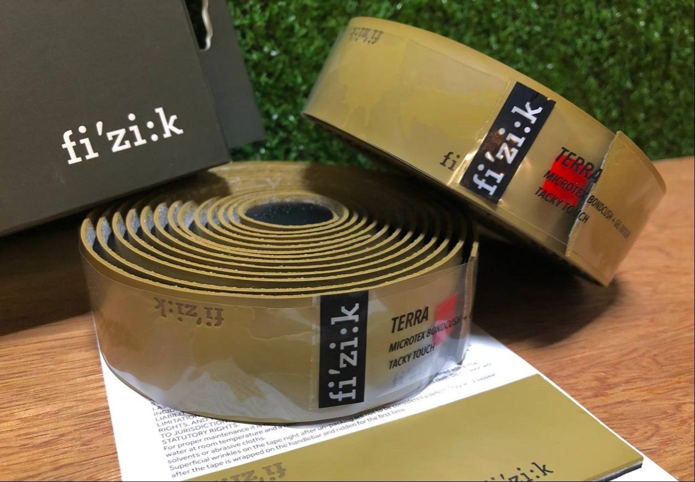 Fizik Terra Microtex Bondcush Tacky Fizik Brown Bar Tape Fizik