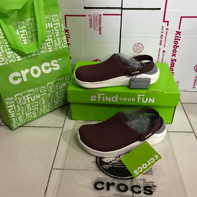 crocs literide clog burgundy