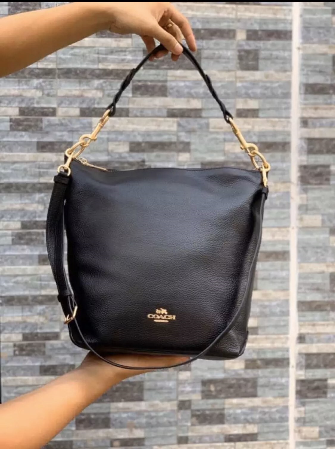 Coach abby duffle deals shoulder bag