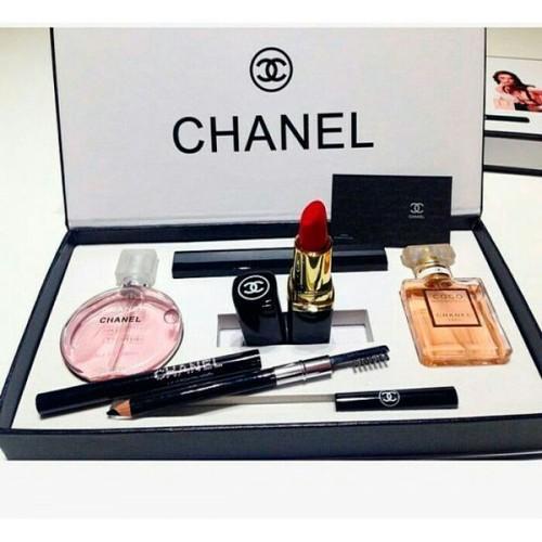 Shop Chanel Makeup Set online 
