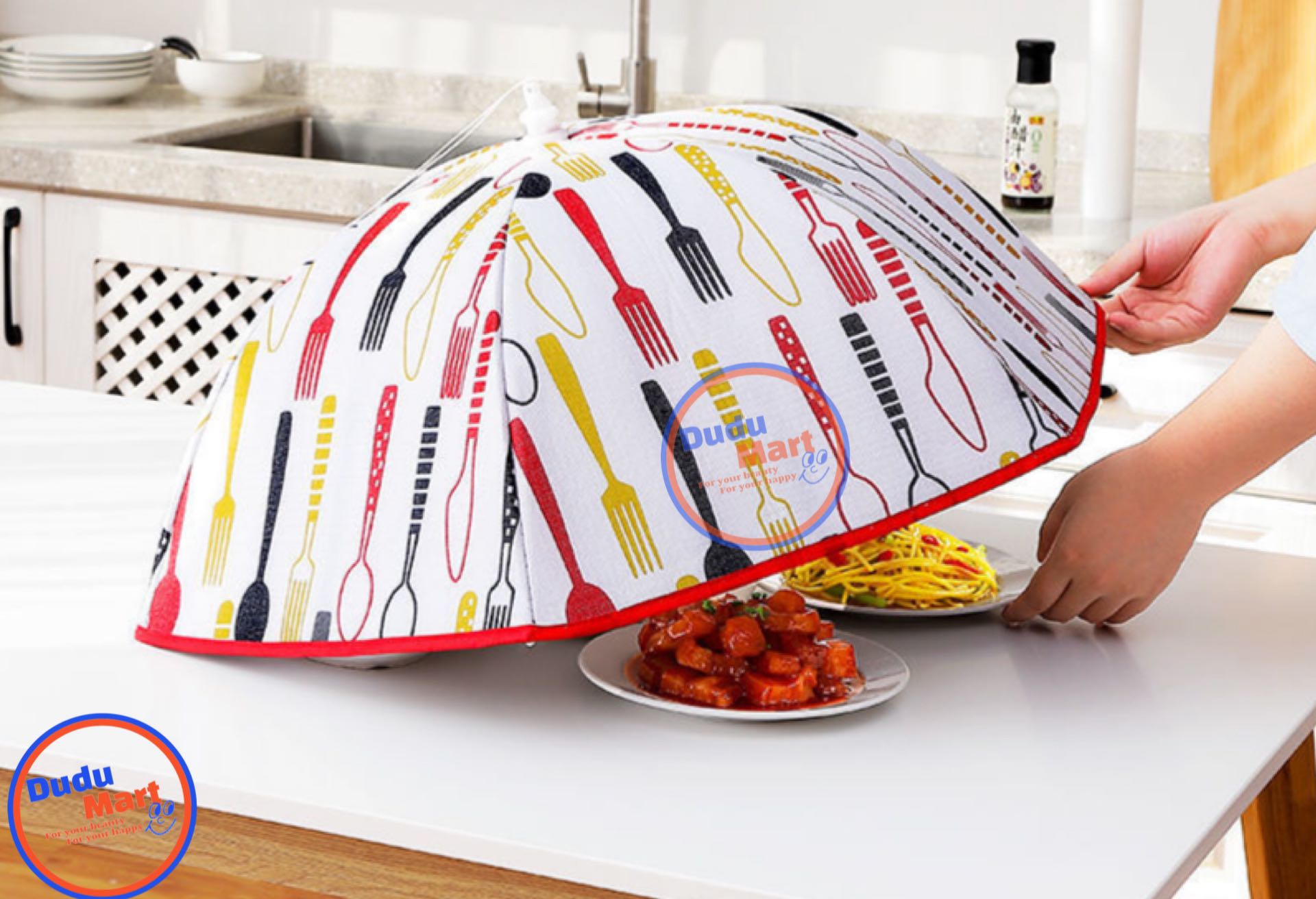 KPM白磁Covered Vegetable Dish with figure