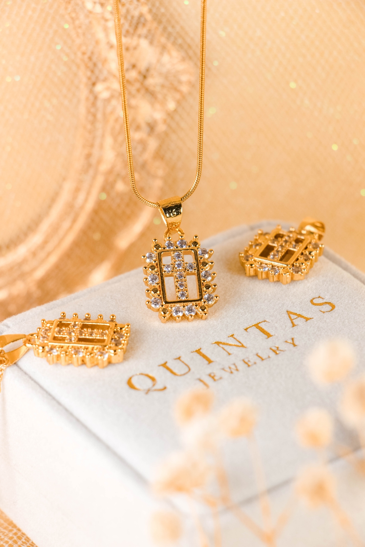 Luxury LV Necklace – Quintas PH