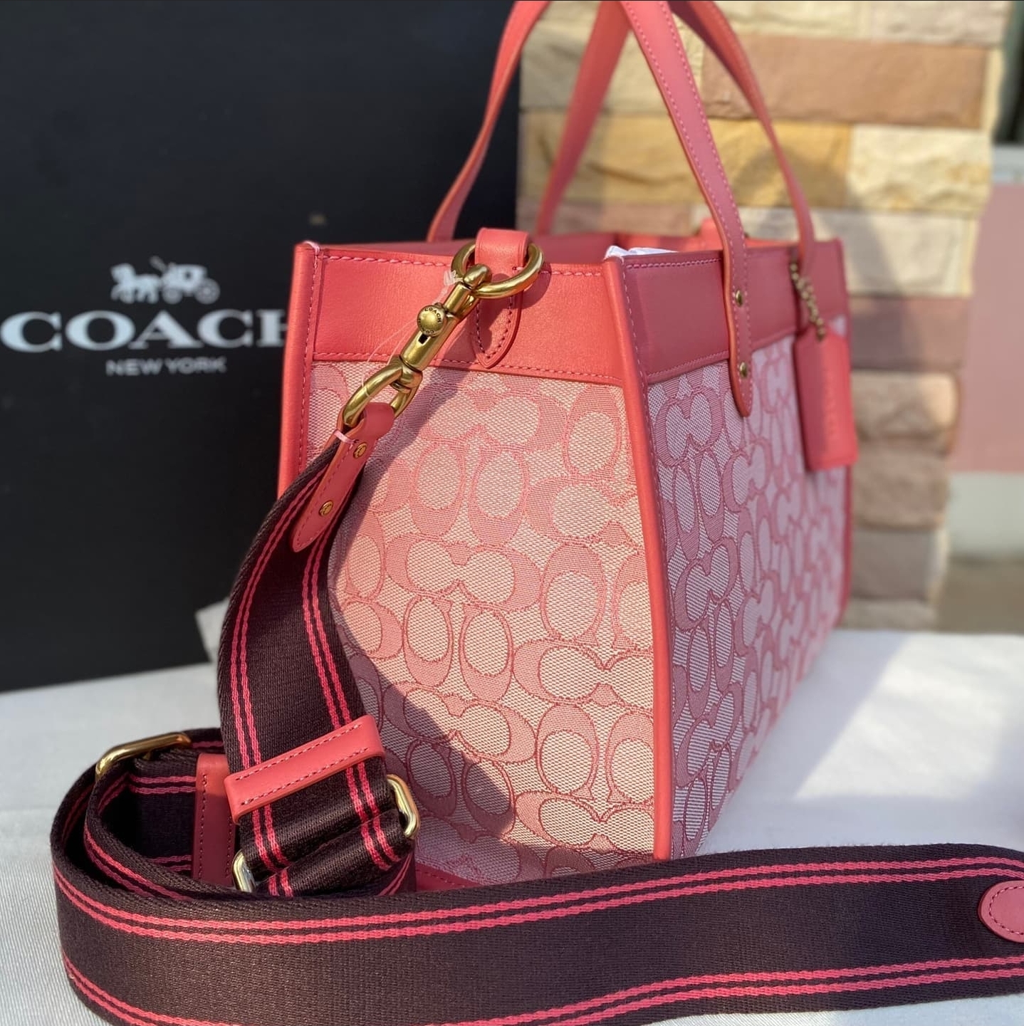 Coach Field Tote 30 With Jacquard Signatures Print Taffy Pink C3282