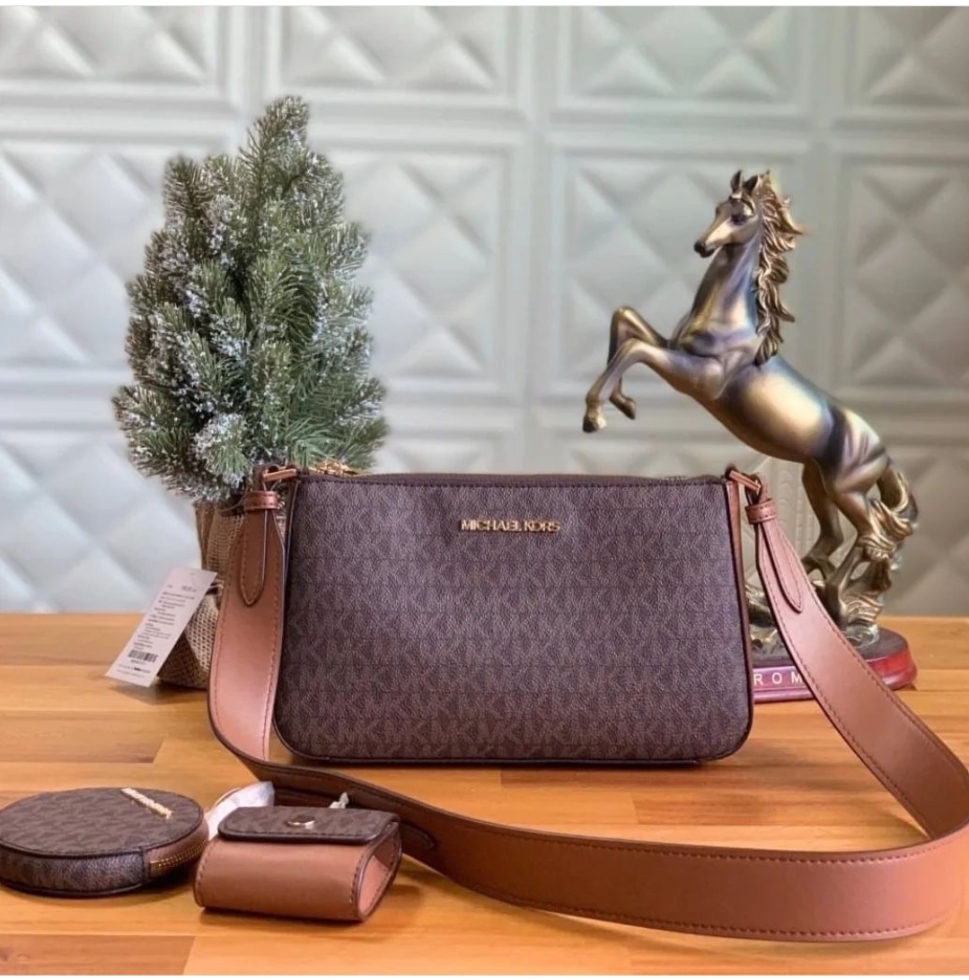 Michael kors 3 outlet in 1 crossbody