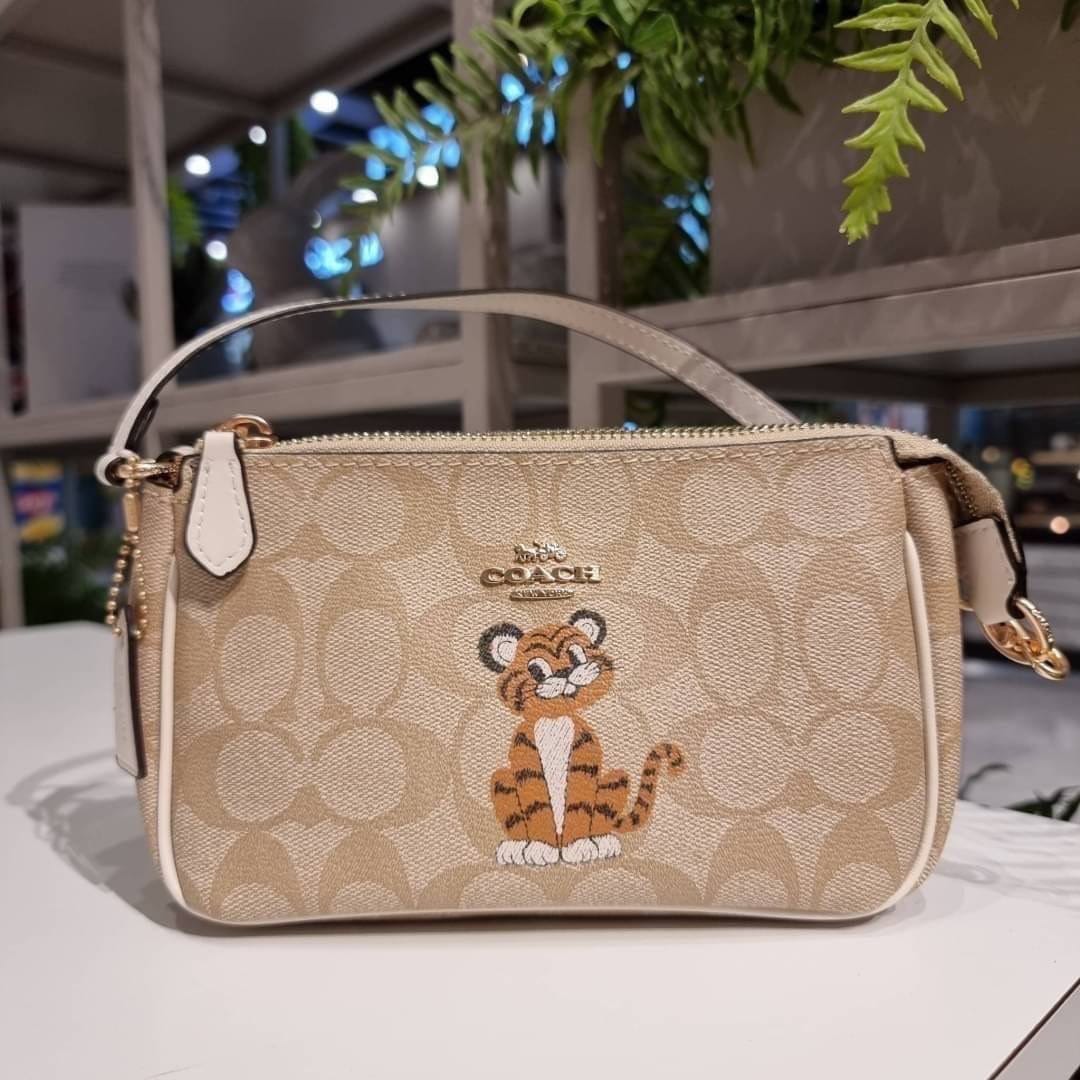 Coach C7699 Nolita 19 In Signature Canvas With Tiger In Light Khaki orders Chalk