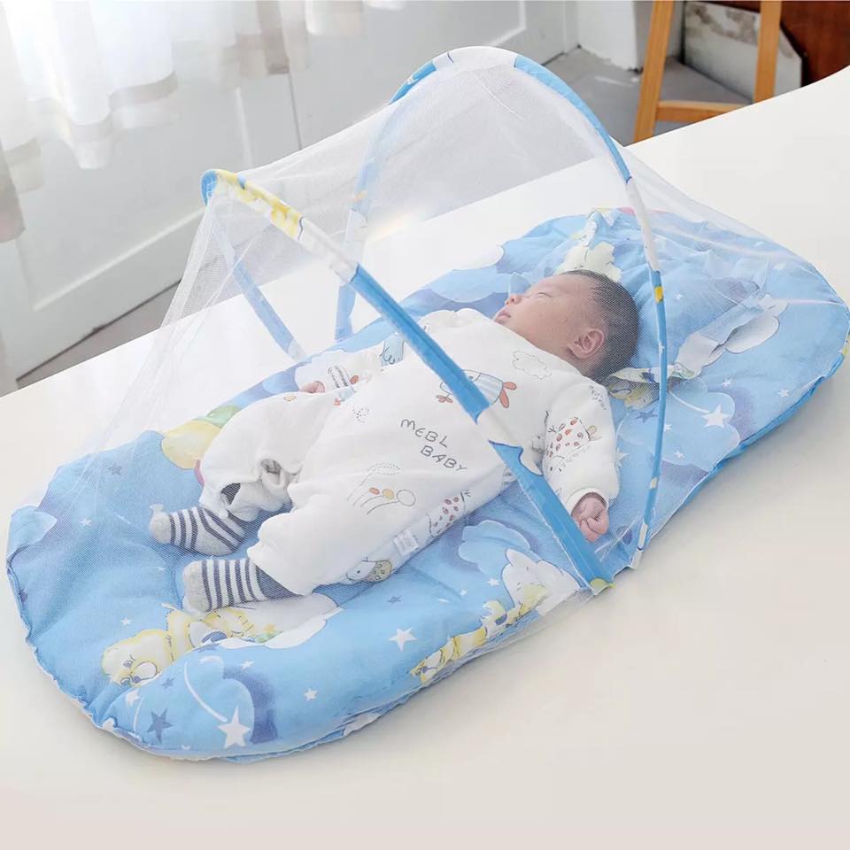 baby comforter and pillow set