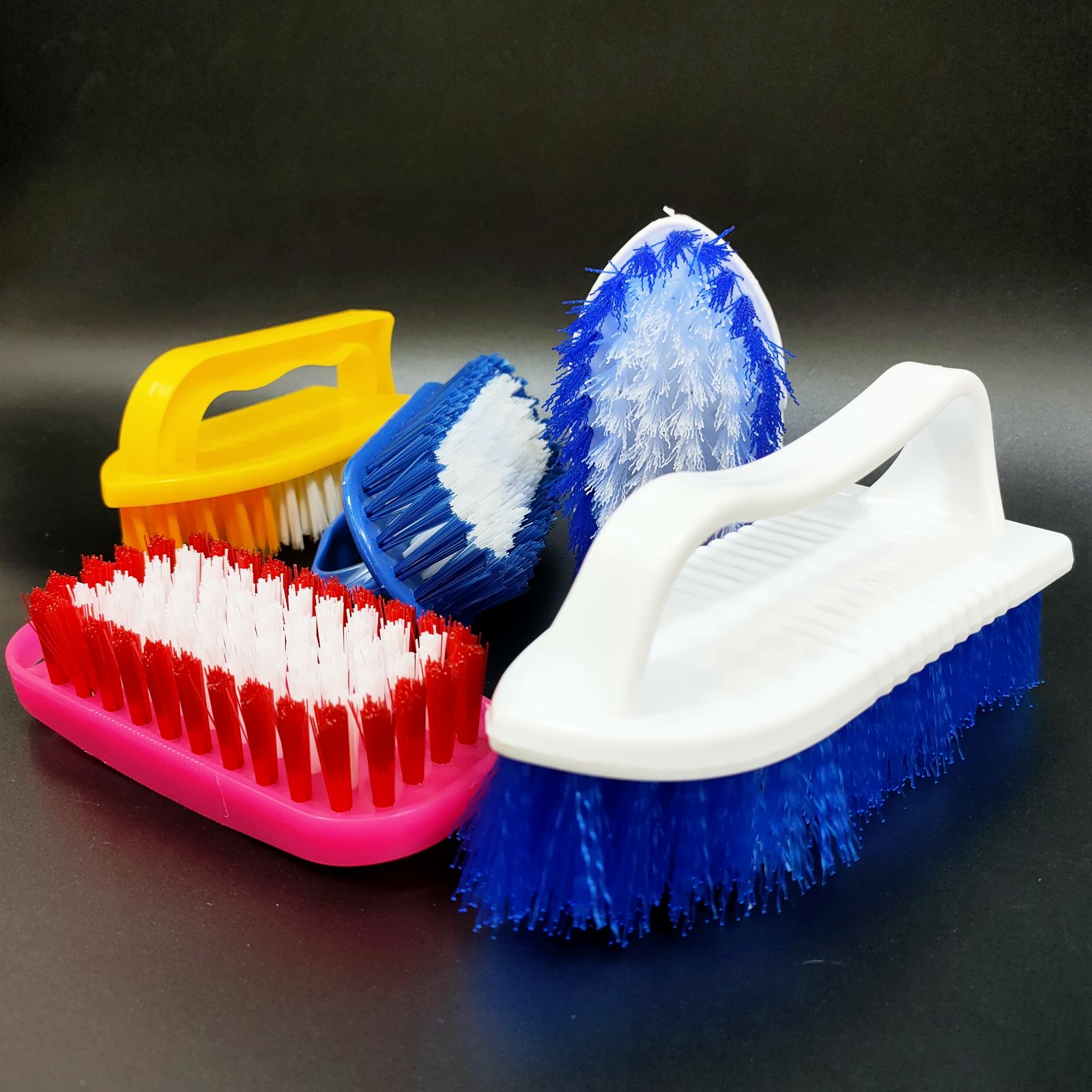 CLEANING BRUSH