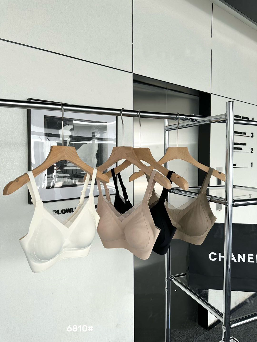 6810 Bra Anti-Gravity Comfortable Seamless Small Breasts Spot Push up Women's Underwear