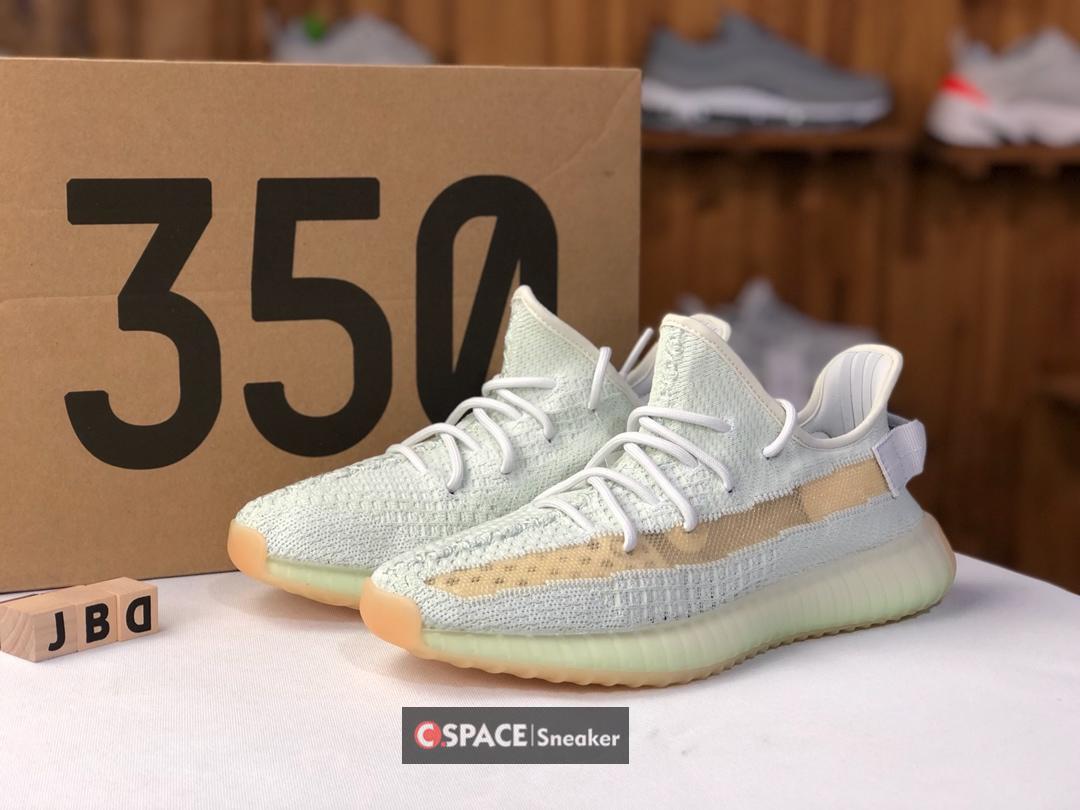 NewAdidas Yeezy Boost 350 V2 Hyperspace 
