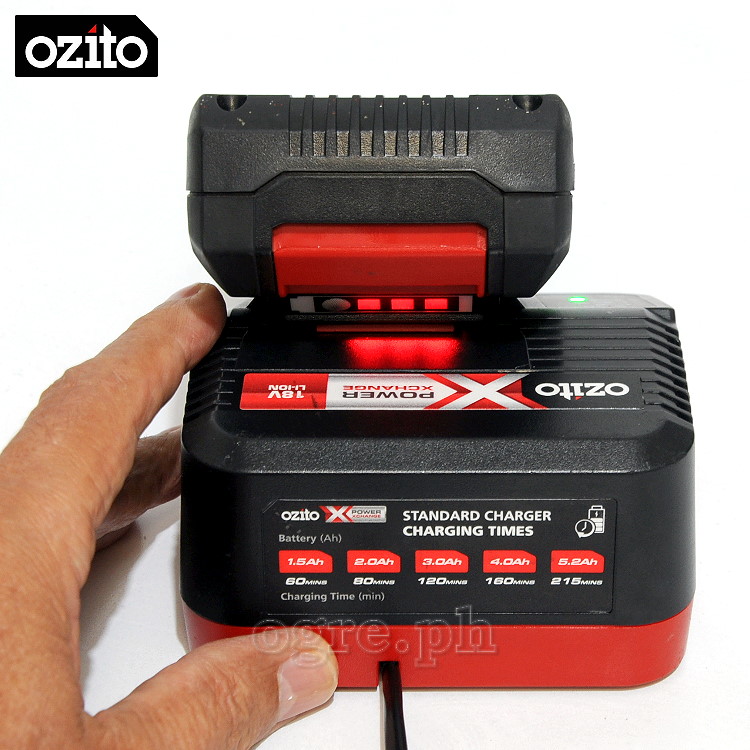 Ozito 14.4 v online battery charger