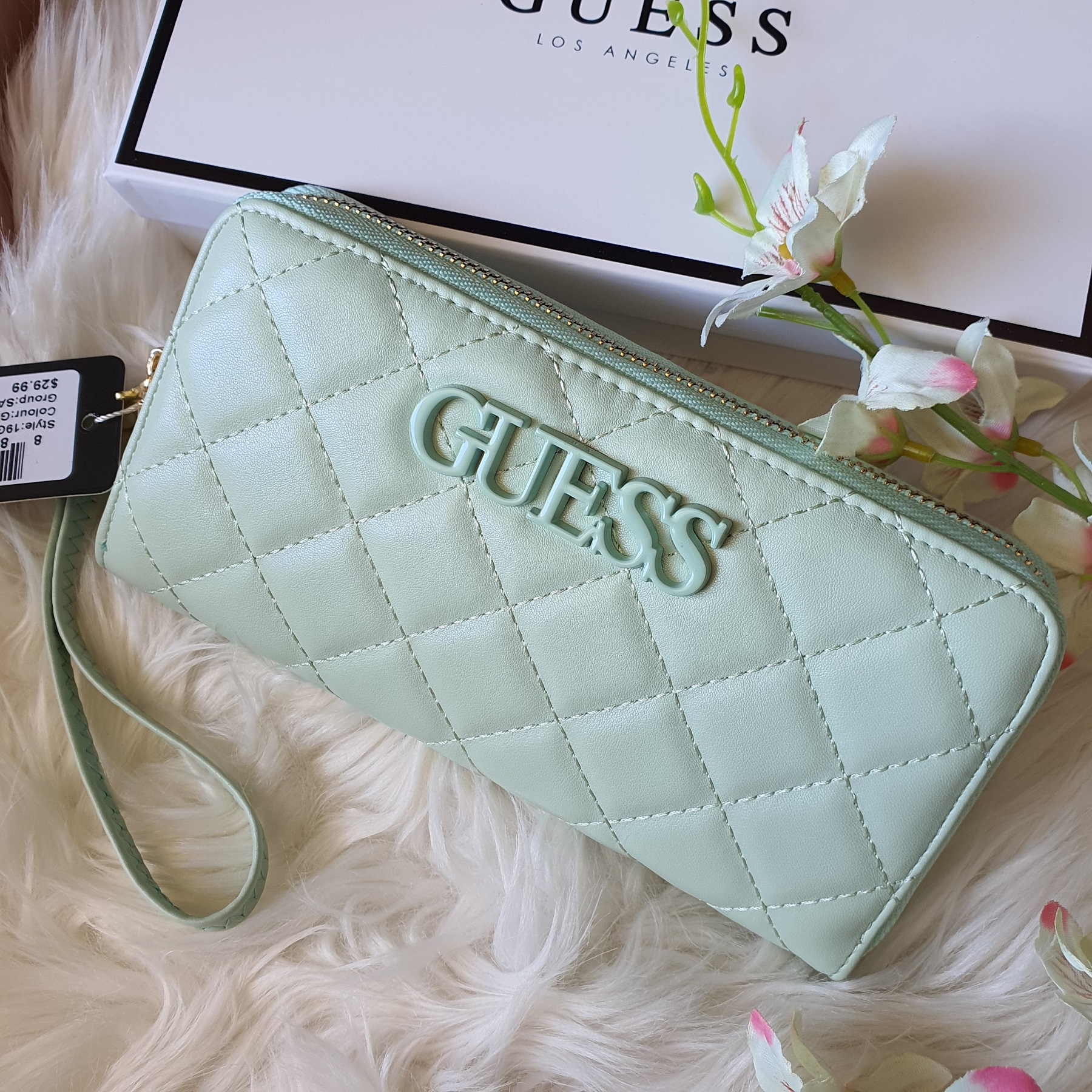 G by guess live chat