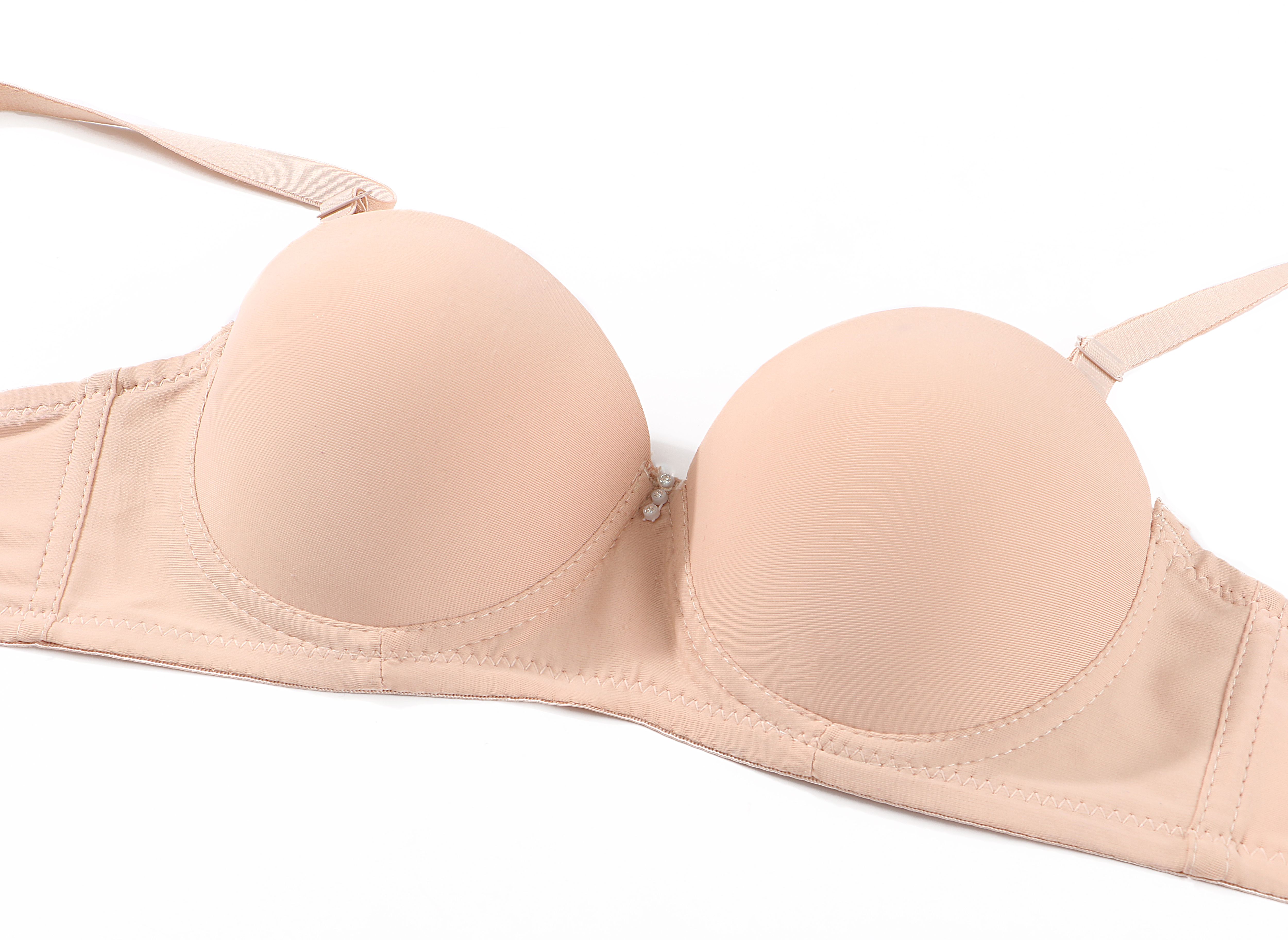 Isabelle. Q CUP A high quality bra with wire ZLH861