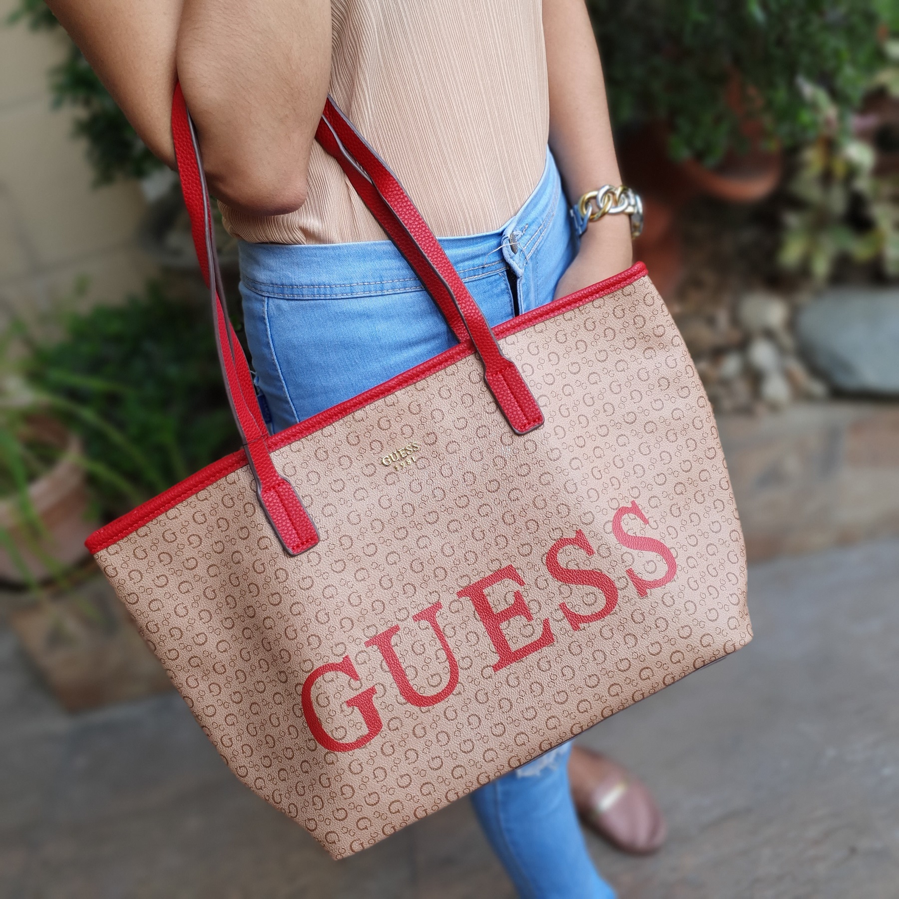 Authentic Guess Women's Classic Tote Bag Vikky with Print Brand in