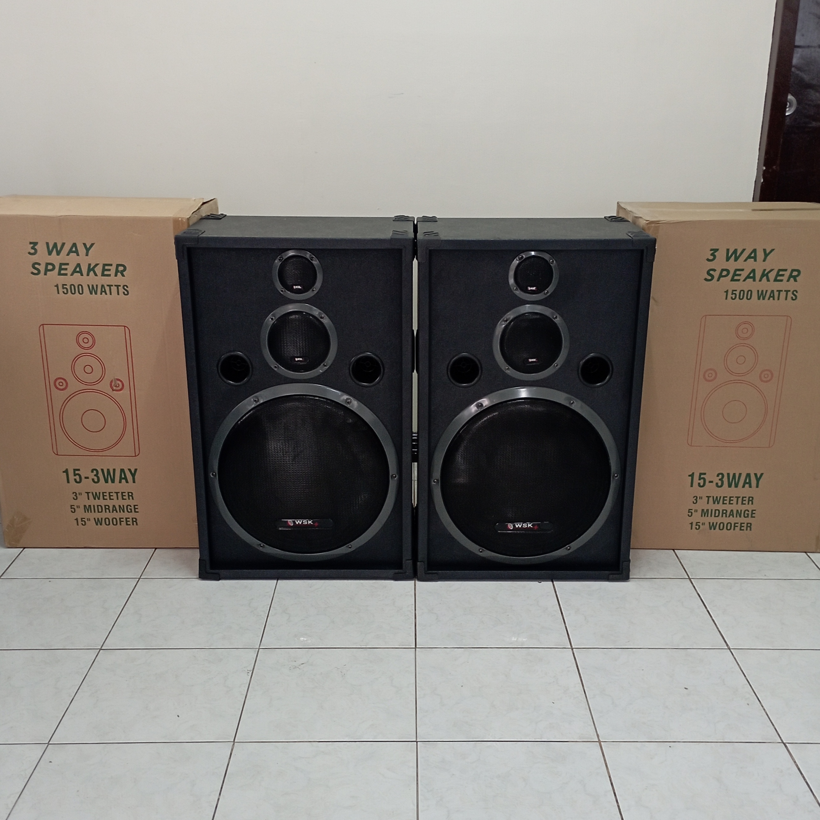 mobile technology speaker d15