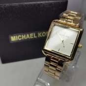 Michael Kors Watch For Women Pawnable Original Sale Gold MK Watch For Women Pawnable Original Sale MK Smart Watch For Women Korean Sports Watch For Women Water Proof Digital Wrist Watch For Women Water Proof Michael Kors Couple Watch For Men Pawnable Sal