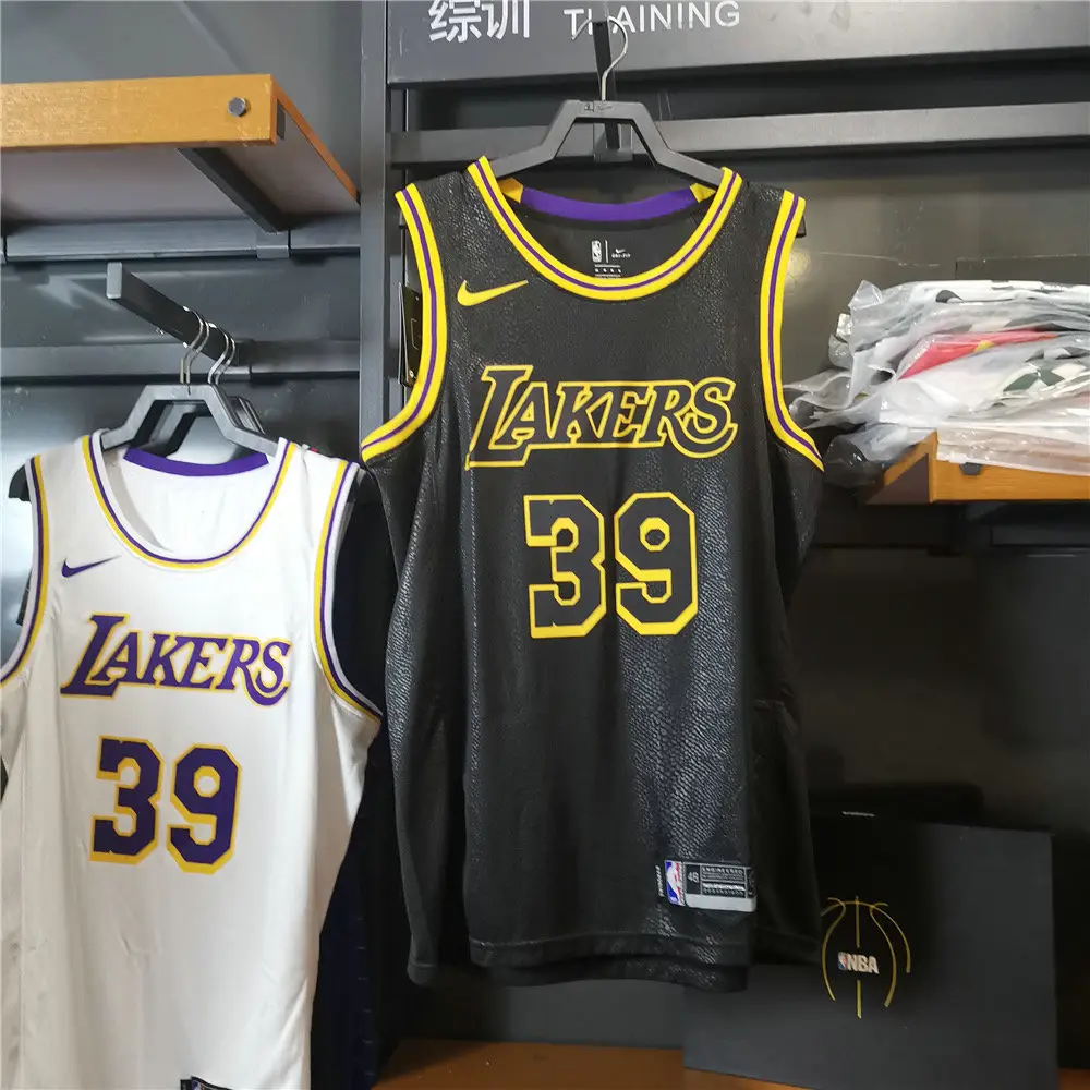 lakers 39 jersey