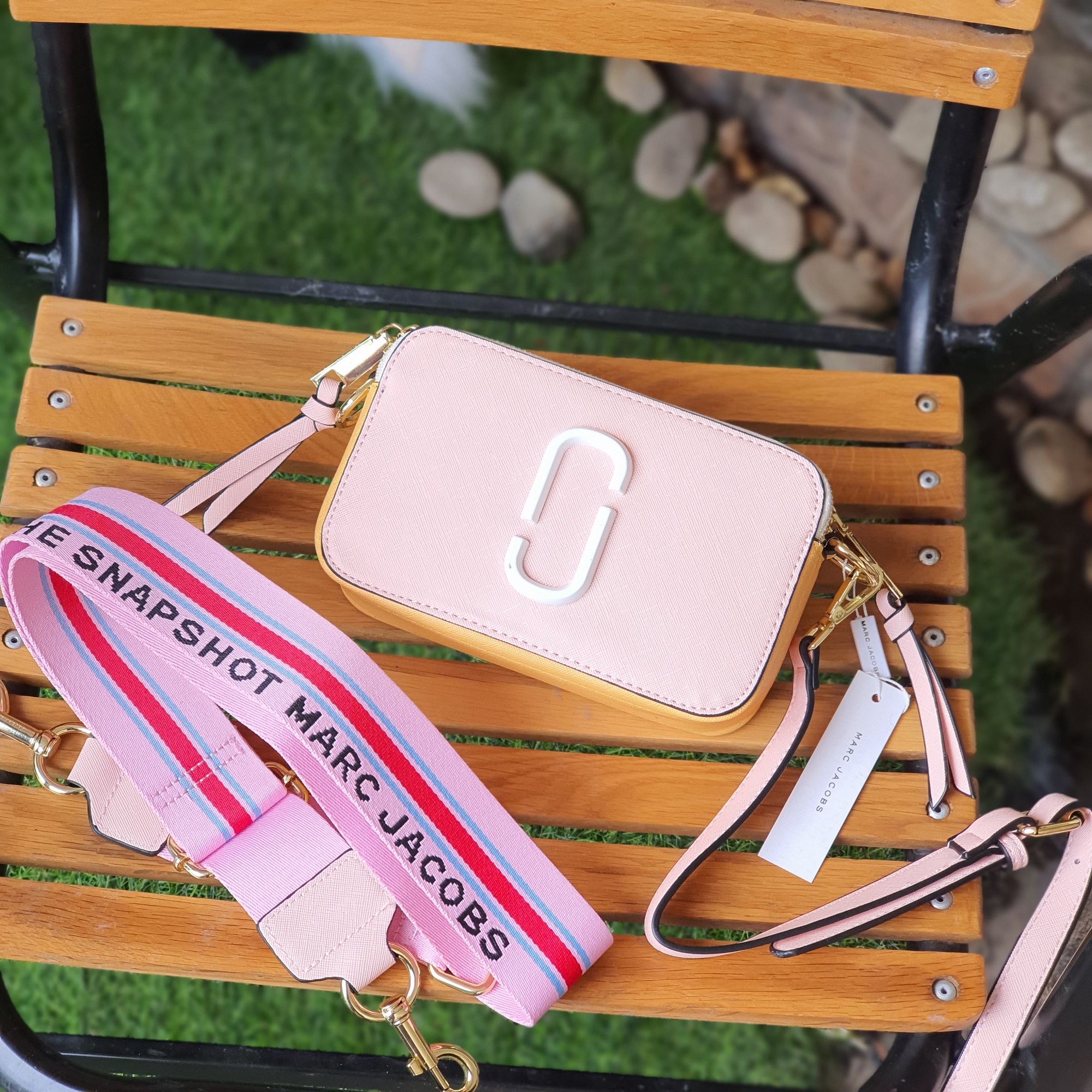 Original Ceramic Leather Snapshot Camera Crossbody Women's Bag With Pink Logo  Strap - Light Pink/Yellow