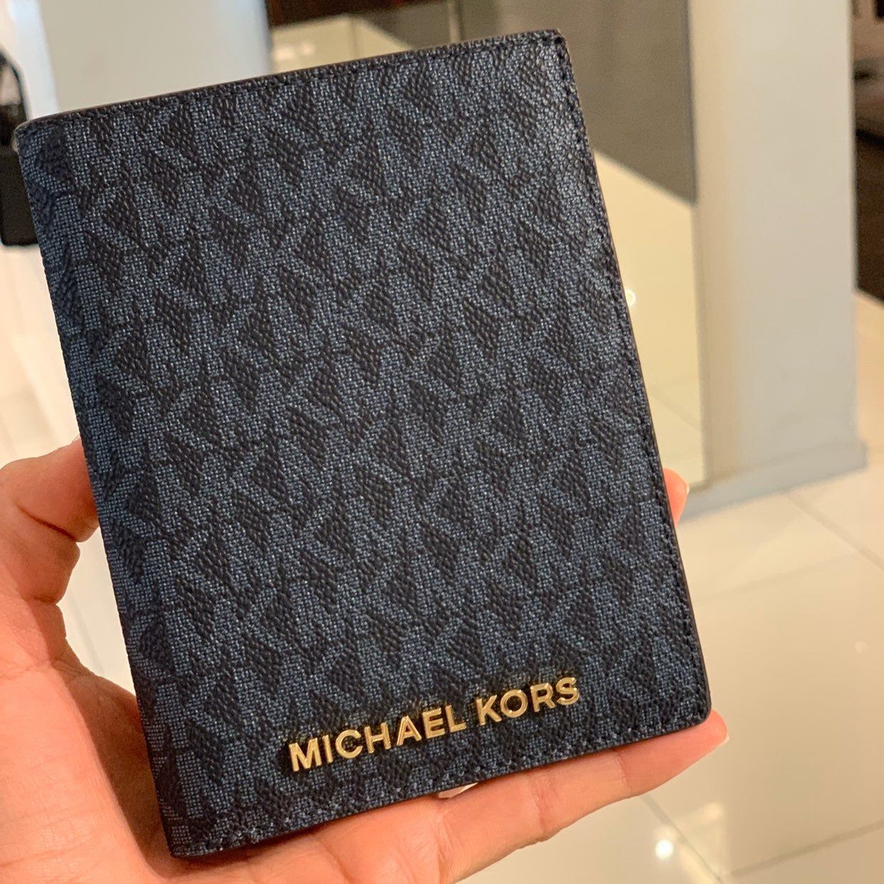 Buy Michael Kors Passport Covers Online 