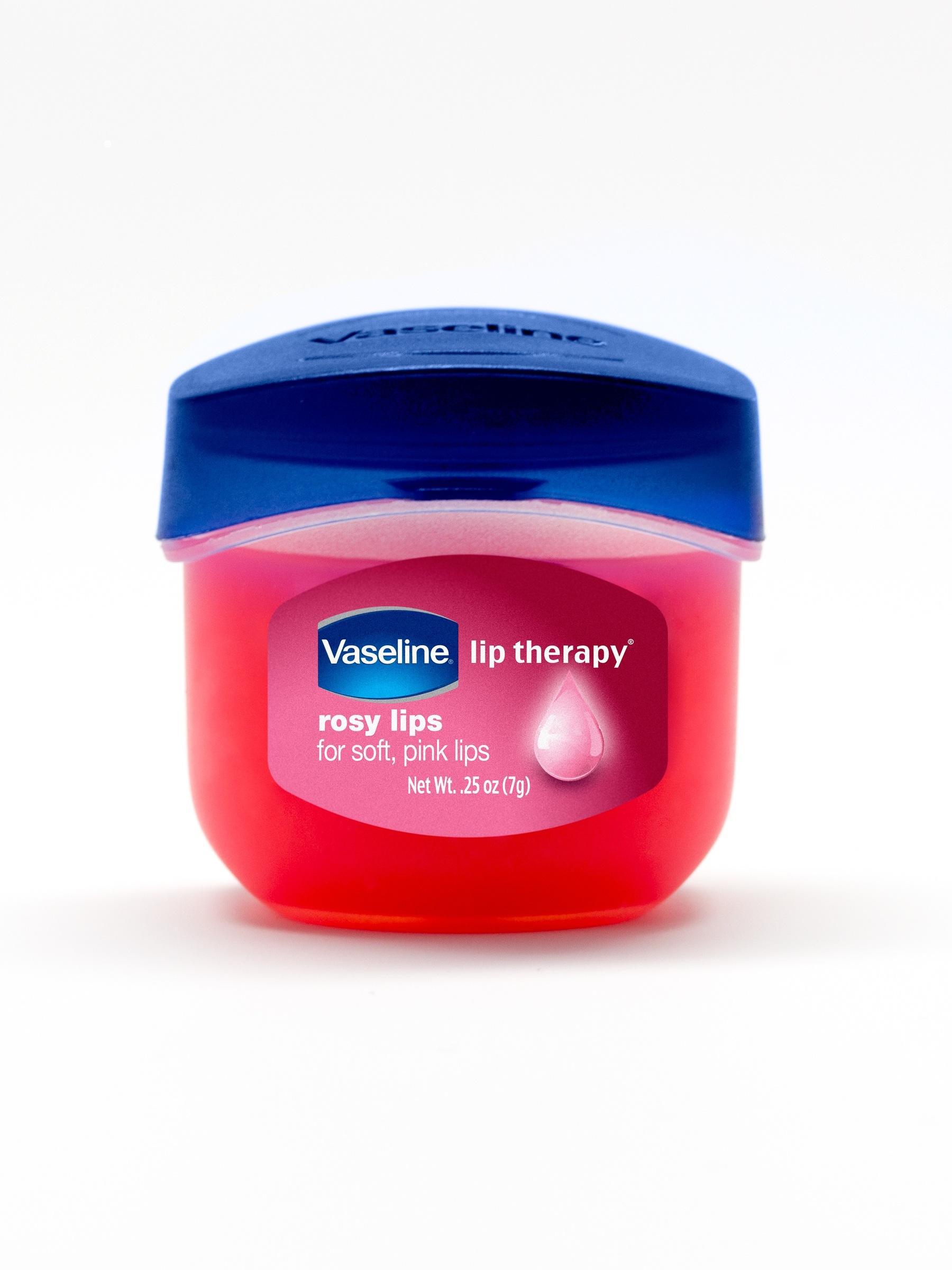 vaseline lip therapy petroleum jelly
