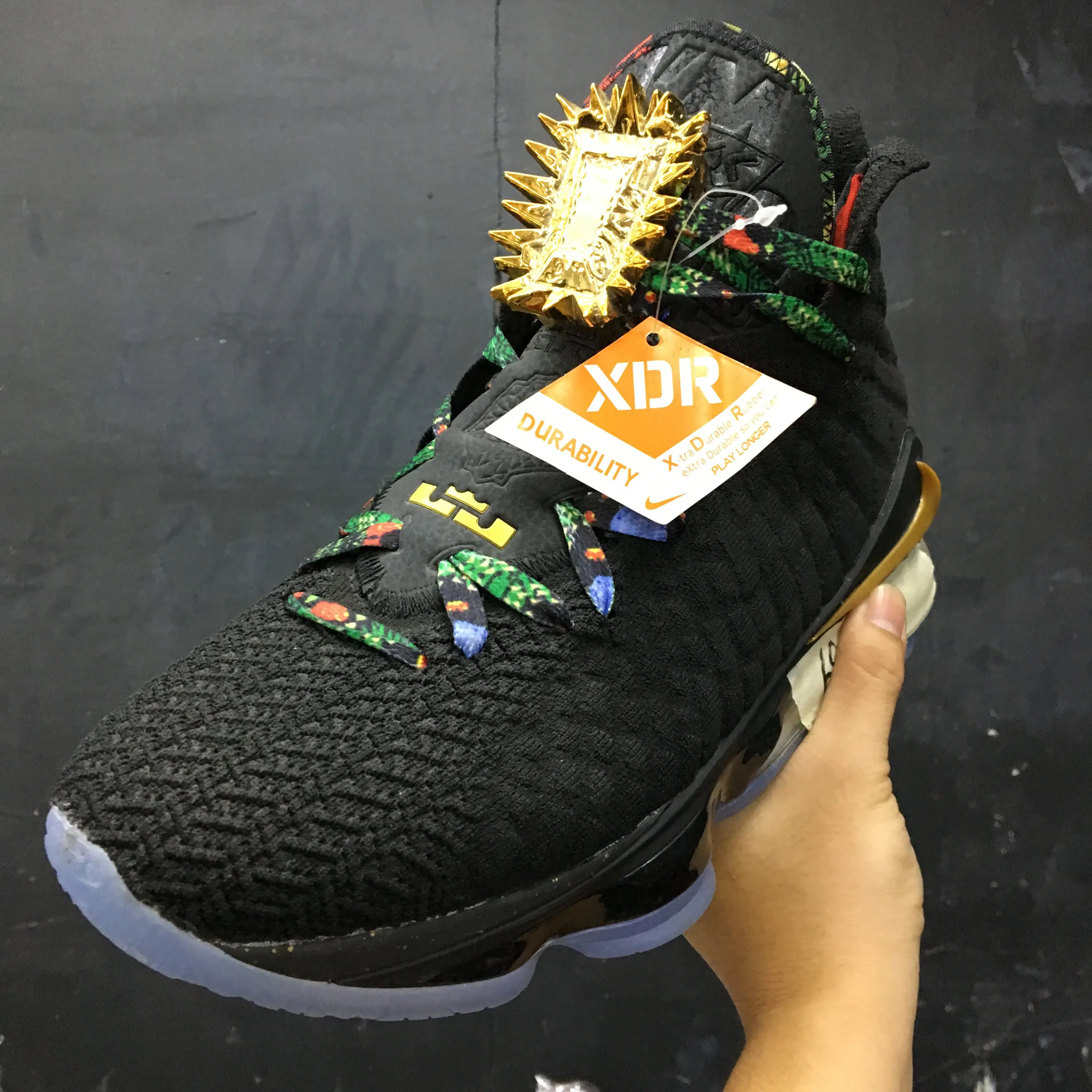 lebron 17 watch the throne