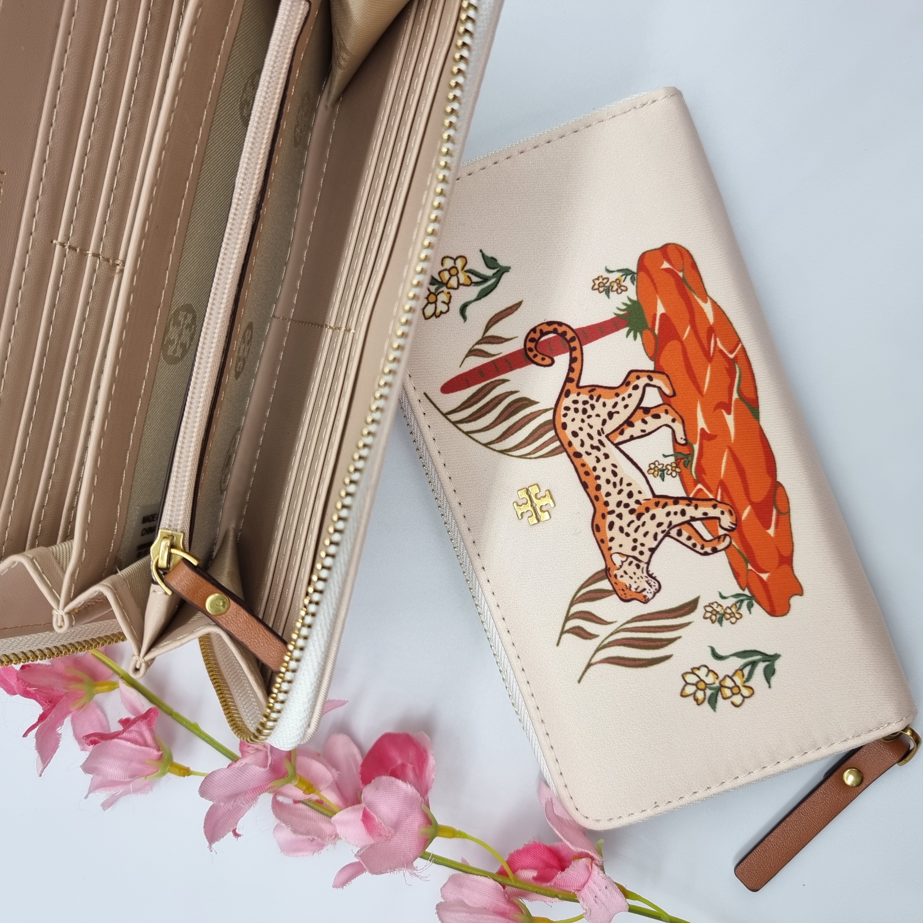 .Y . Ladies Zip Continental Nylon Long Wallet With Cheetah  Design | Lazada PH