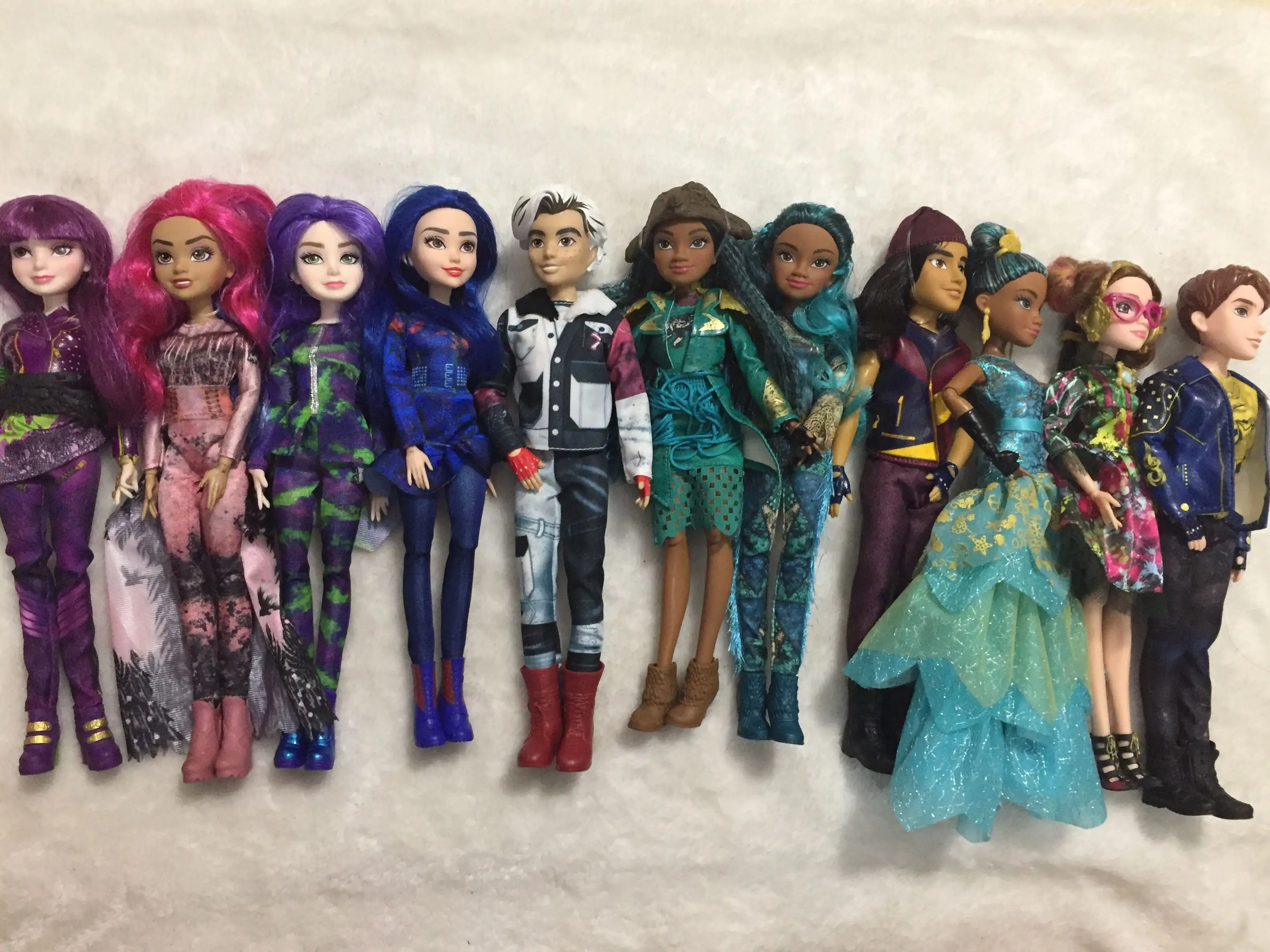 carlos doll from descendants 3