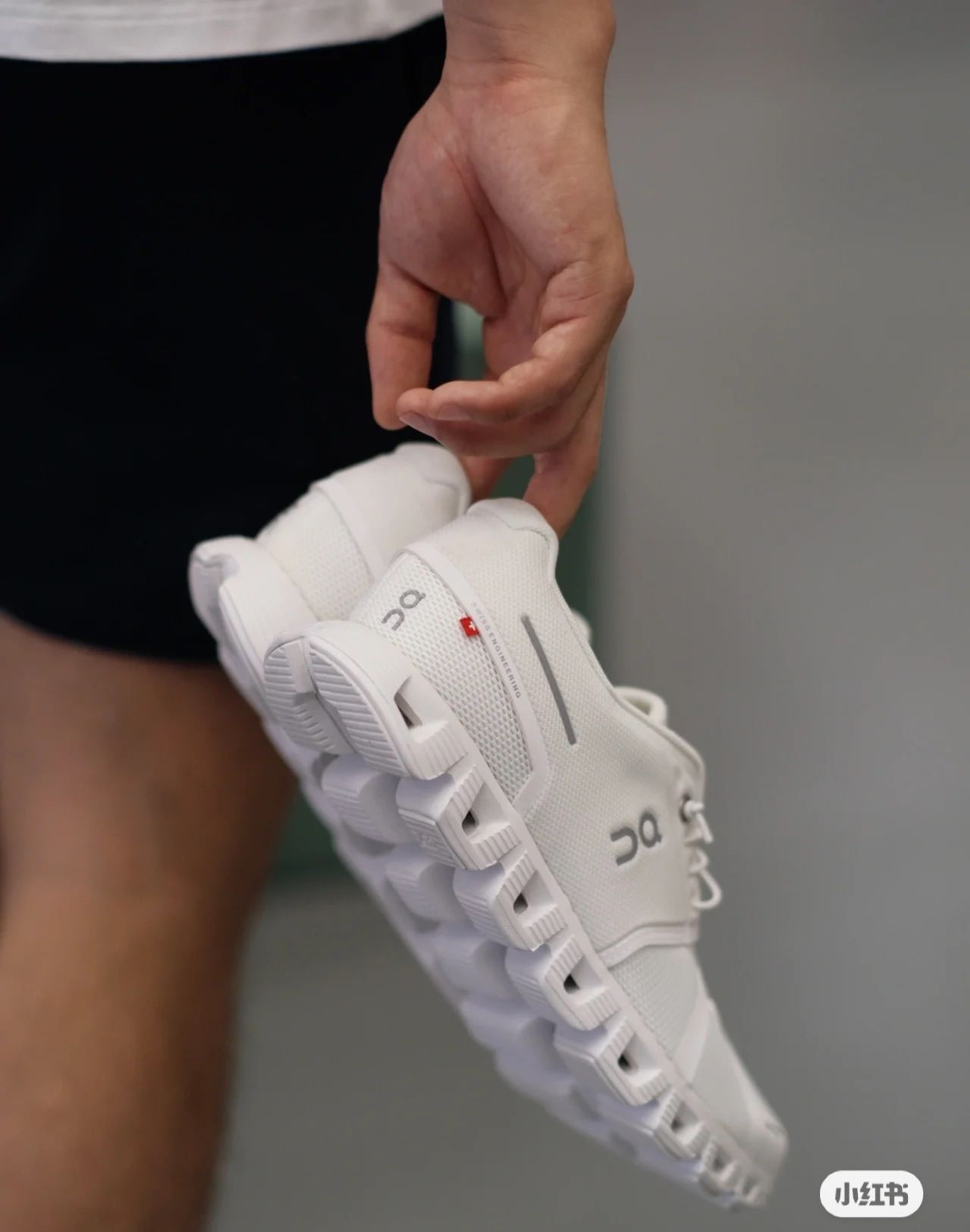 On Cloud swiss engineering sports running shoes for man woman