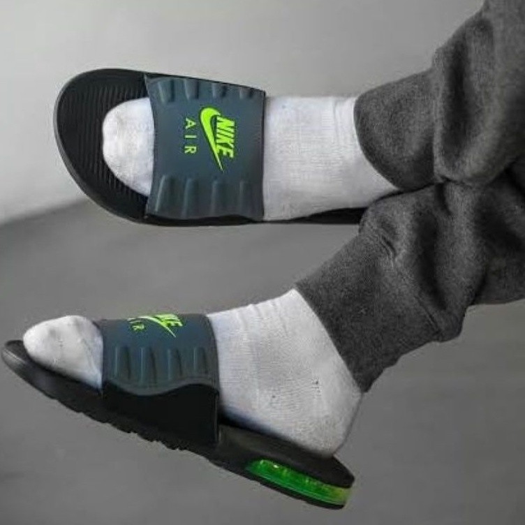 Shop Nike Air Max Camden Slide online 