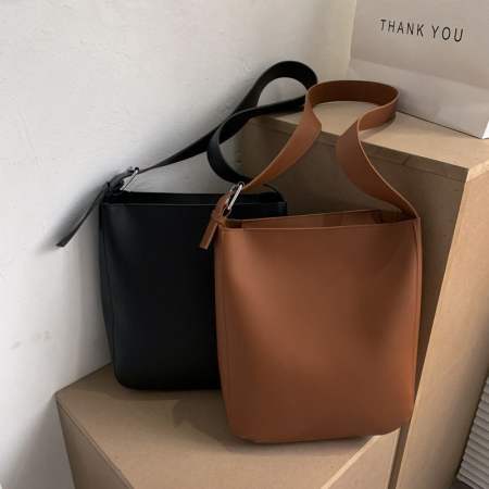 Simple INS Bucket Bag - Women's PU Leather Tote Bag