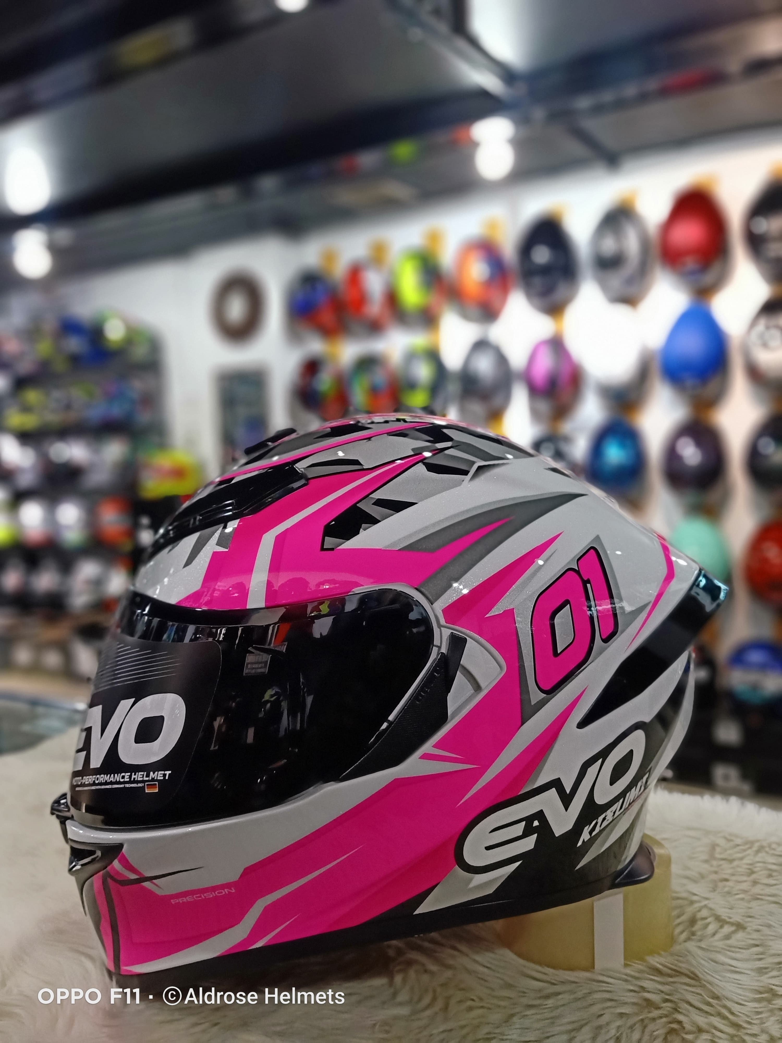 evo helmet kizumi pink