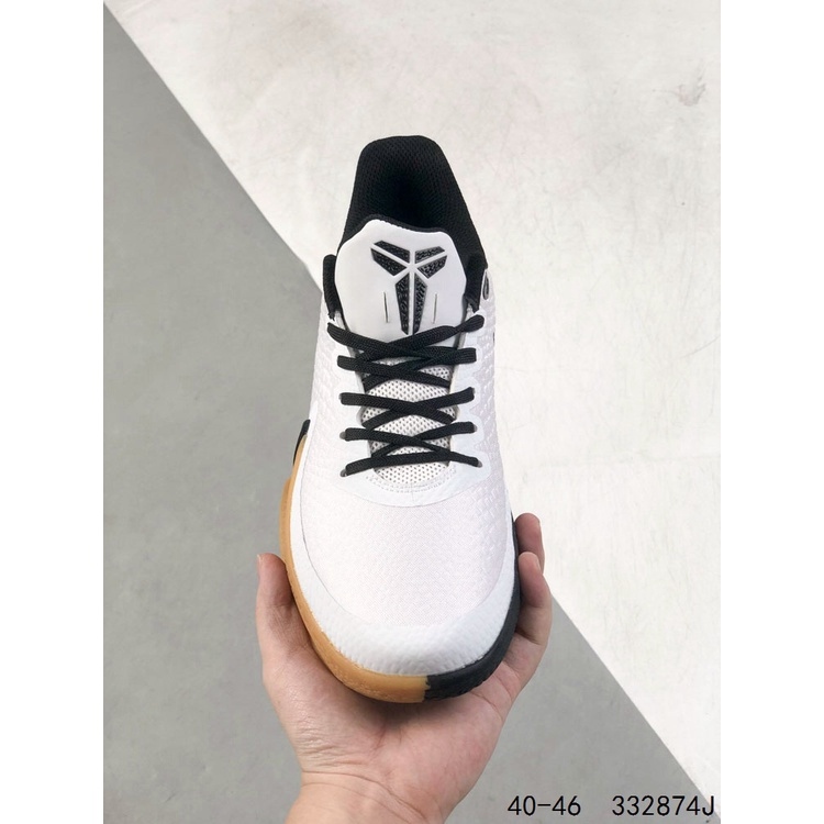 mamba focus white black
