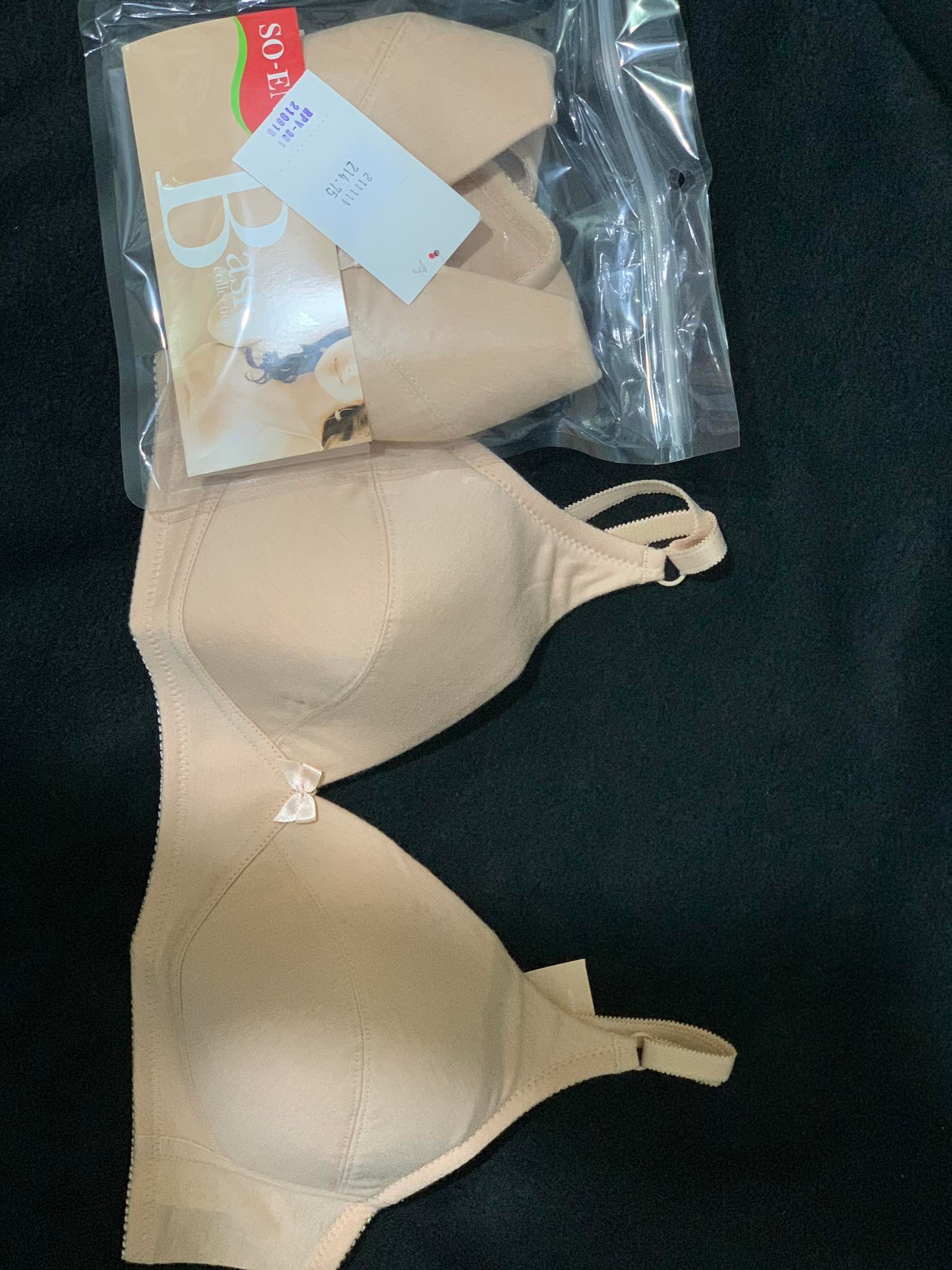 Unbranded Non Wire Bra 34B, Women's Fashion, Undergarments & Loungewear on  Carousell