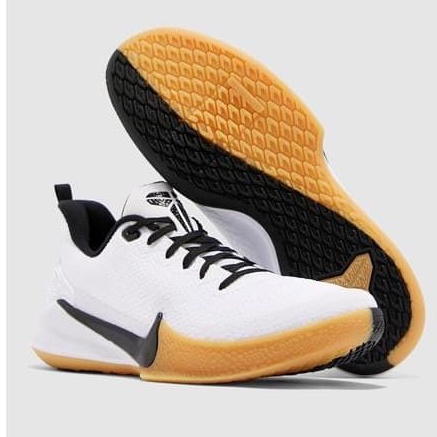 kobe shoes low cut